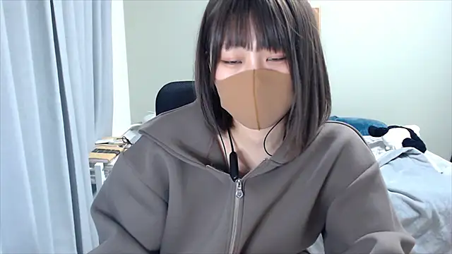 izumi  123 online show from 12/05/24, 12:22