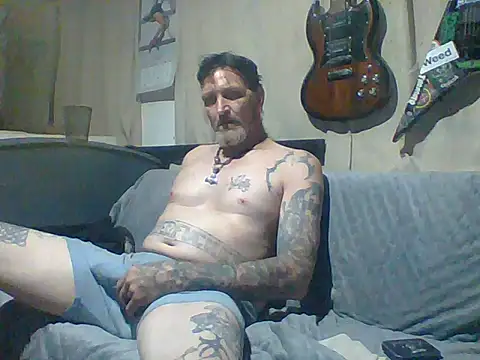 2Hot2gether69 online show from 10/20/25, 06:25