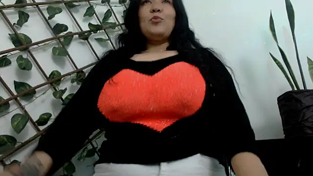 Donniia online show from 01/12/25, 01:05
