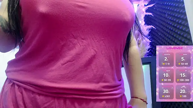 Snapshot of Donniia chatting on 03/01/26, 10:45 Donniia online show from 03/01/26, 10:45