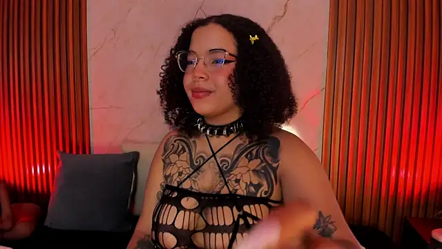 Emiilycollins online show from 01/27/25, 10:16