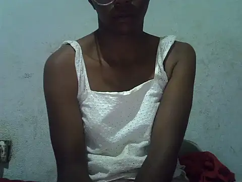 ElianeHot online show from 06/10/26, 07:46