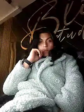 Ariana Rodriguez  online show from 03/12/25, 06:40