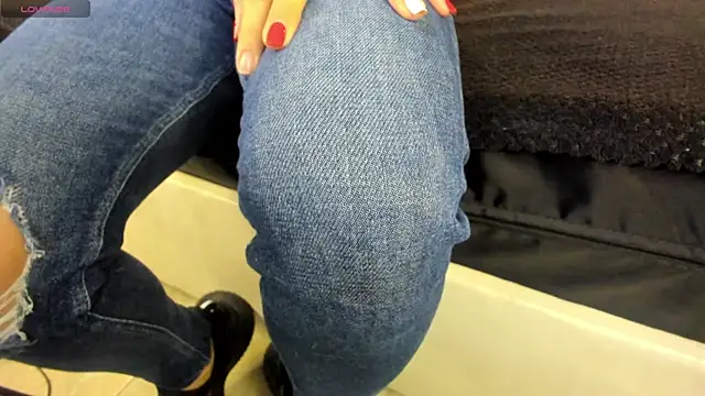 LIZ HOLMES online show from 01/10/25, 10:06