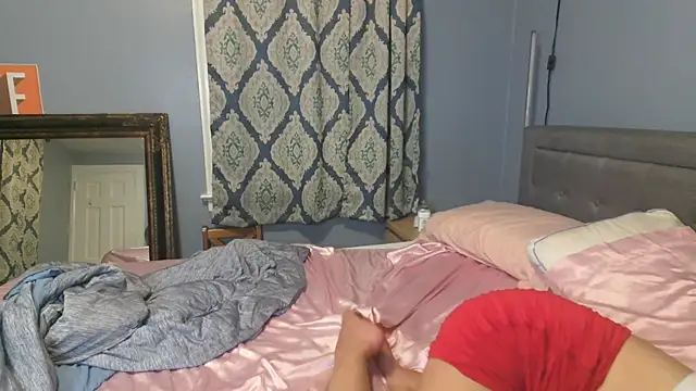 Snapshot of petitebarbiexxx chatting on 01/06/25, 04:26 petitebarbiexxx online show from 01/06/25, 04:26