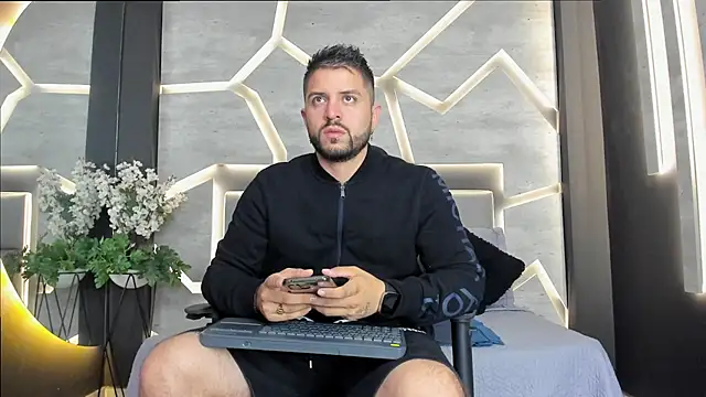 TomSloan  online show from 03/04/25, 11:08