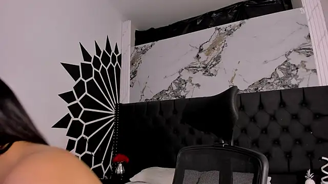 Rubi Sky online show from 06/11/26, 05:05