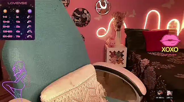 Snapshot of Kanika_9_ chatting on 02/11/25, 03:51 Kanika 9 online show from 02/11/25, 03:51