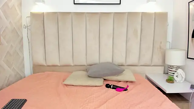 Anniie Queen online show from 11/07/25, 02:33