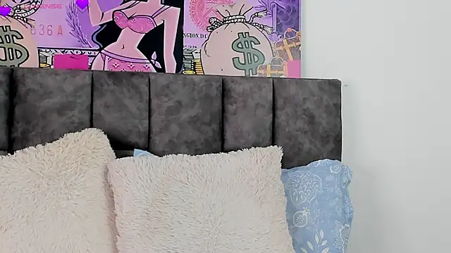 Snapshot of VeronicaTonu chatting on 01/11/25, 09:57 VeronicaTonu online show from 01/11/25, 09:57