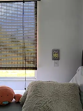 Snapshot of VeronicaTonu chatting on 01/25/25, 03:41 VeronicaTonu online show from 01/25/25, 03:41