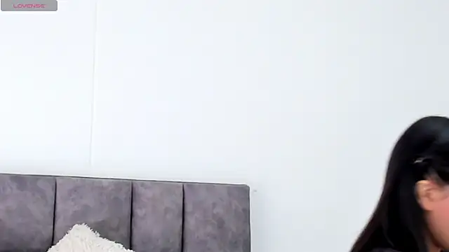 Snapshot of VeronicaTonu chatting on 02/13/25, 02:31 VeronicaTonu online show from 02/13/25, 02:31