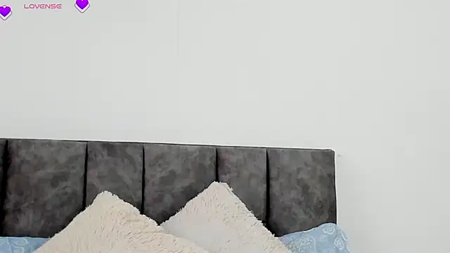 Snapshot of VeronicaTonu chatting on 02/24/25, 02:37 VeronicaTonu online show from 02/24/25, 02:37