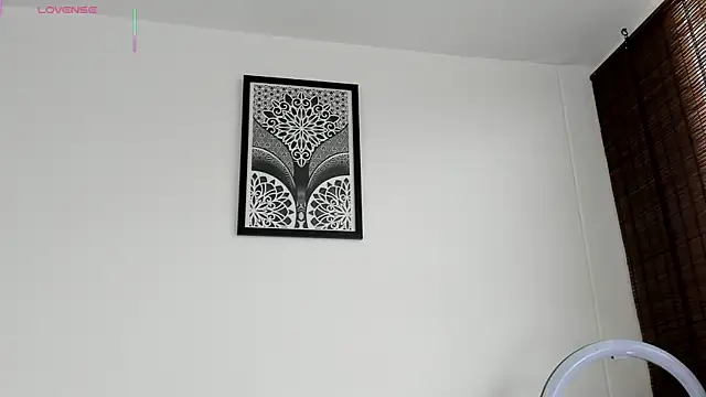 Snapshot of VeronicaTonu chatting on 10/28/25, 02:42 VeronicaTonu online show from 10/28/25, 02:42