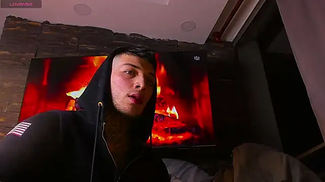 Snapshot of angeel_d035 chatting on 10/05/25, 05:39 angeel d035 online show from 10/05/25, 05:39