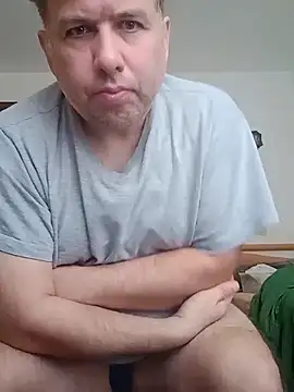 Snapshot of Olandese2682@xh chatting on 05/17/26, 09:28 Olandese2682xh online show from 05/17/26, 09:28