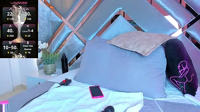 LiaaGenner online show from 09/26/25, 02:48