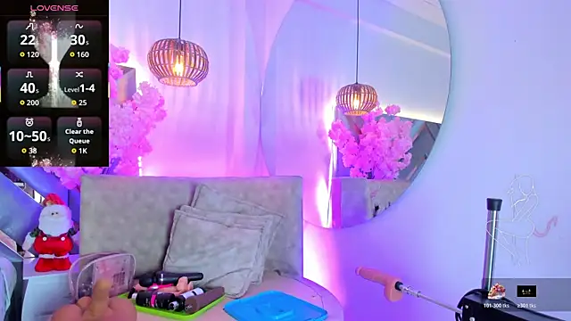 LiaaGenner online show from 11/28/25, 02:36