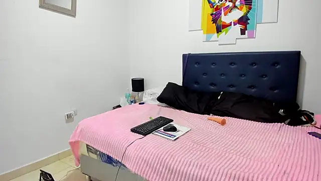 brenda sofia2 online show from 10/31/25, 12:50