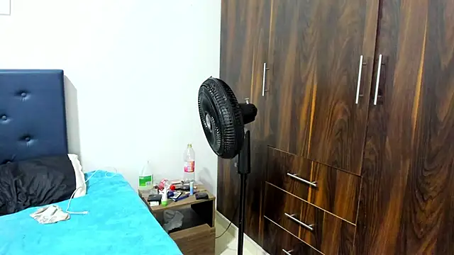 brenda sofia2 online show from 11/10/25, 04:17