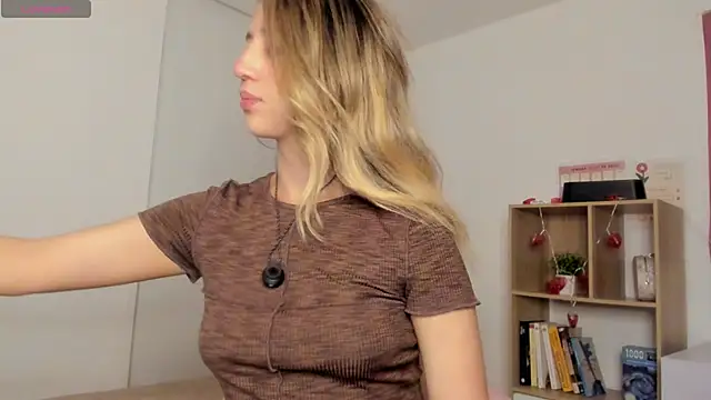 Snapshot of Natasna2 chatting on 10/10/25, 06:34 Natasna2 online show from 10/10/25, 06:34