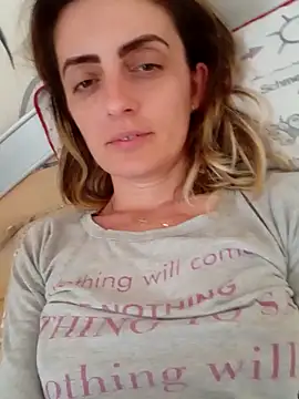 Snapshot of SophyGirl chatting on 03/18/25, 12:25 SophyGirl online show from 03/18/25, 12:25