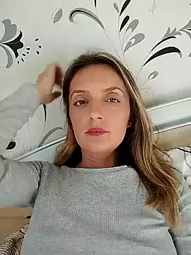 SophyGirl online show from 10/15/25, 12:38