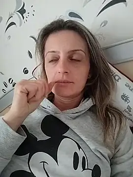 SophyGirl online show from 10/20/25, 12:38