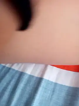 Snapshot of rossgreen77 chatting on 10/09/25, 12:03 rossgreen77 online show from 10/09/25, 12:03