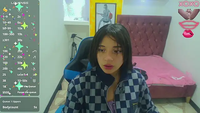 angelie 3 online show from 10/19/25, 06:14