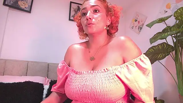 Snapshot of amber_demons2021 chatting on 10/25/25, 10:59 amber demons2021 online show from 10/25/25, 10:59