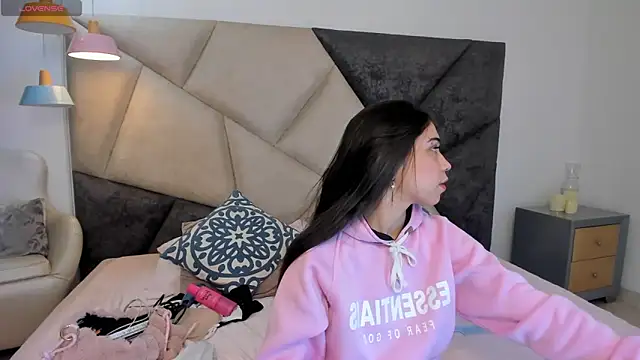 FaloonRoussel online show from 10/03/25, 06:38