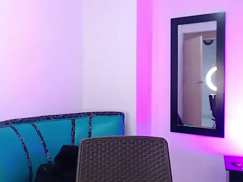 Snapshot of lilithnyx333 chatting on 06/10/26, 12:37 lilithnyx333 online show from 06/10/26, 12:37