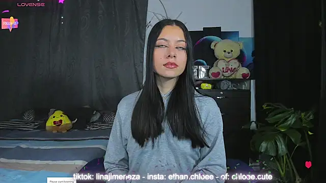 ethan chloeee online show from 02/02/25, 03:43