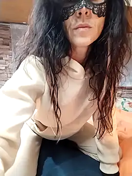 EmySkinny85 online show from 01/04/25, 08:27