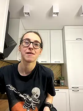 MartiniiSelenna online show from 11/13/25, 06:45