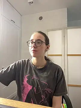 MartiniiSelenna online show from 07/25/26, 06:00