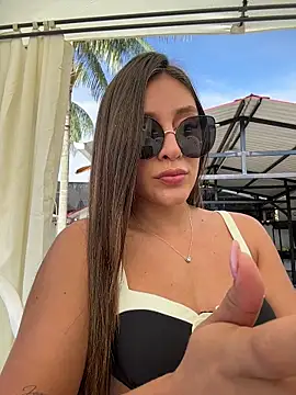 Snapshot of Rose-euphoria chatting on 10/02/25, 01:40 Rose-euphoria online show from 10/02/25, 01:40