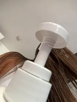 Snapshot of Rose-euphoria chatting on 10/24/25, 01:29 Rose-euphoria online show from 10/24/25, 01:29