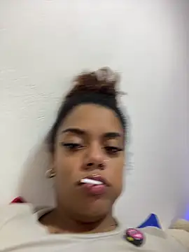 ladyrd1 online show from 06/13/26, 07:17