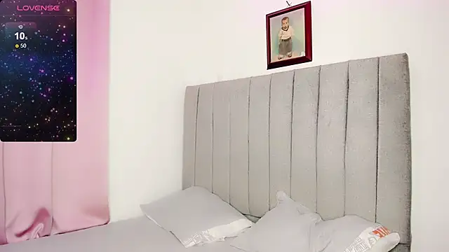 Snapshot of Jimmenna_ chatting on 01/08/25, 05:05 Jimmenna online show from 01/08/25, 05:05