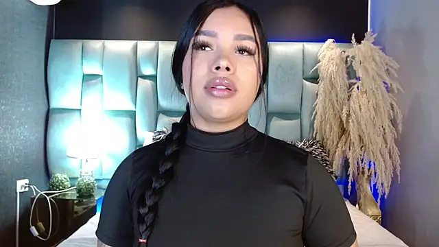 MarianaGarciaa   online show from 07/28/26, 07:15