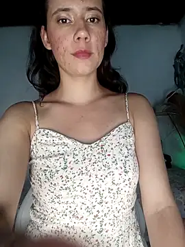 Snapshot of lovely_kitt chatting on 03/25/26, 03:45 lovely kitt online show from 03/25/26, 03:45