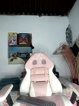 Snapshot of lovely_kitt chatting on 03/27/26, 10:09 lovely kitt online show from 03/27/26, 10:09