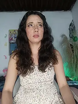 Snapshot of lovely_kitt chatting on 05/21/26, 04:08 lovely kitt online show from 05/21/26, 04:08