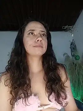 Snapshot of lovely_kitt chatting on 06/07/26, 01:21 lovely kitt online show from 06/07/26, 01:21
