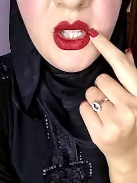 Snapshot of Rawya-34 chatting on 12/08/24, 10:14 Rawya-34 online show from 12/08/24, 10:14