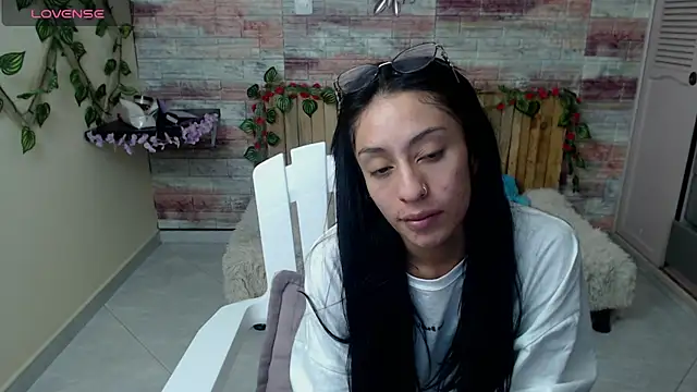 Lucy joi online show from 01/03/25, 07:27