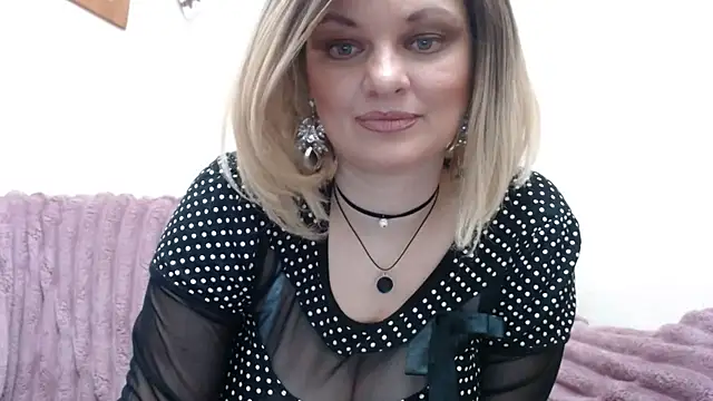 Snapshot of YourSweetJam chatting on 02/01/26, 04:16 YourSweetJam online show from 02/01/26, 04:16