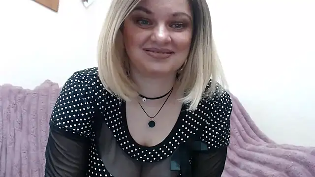 Snapshot of YourSweetJam chatting on 02/12/26, 06:25 YourSweetJam online show from 02/12/26, 06:25